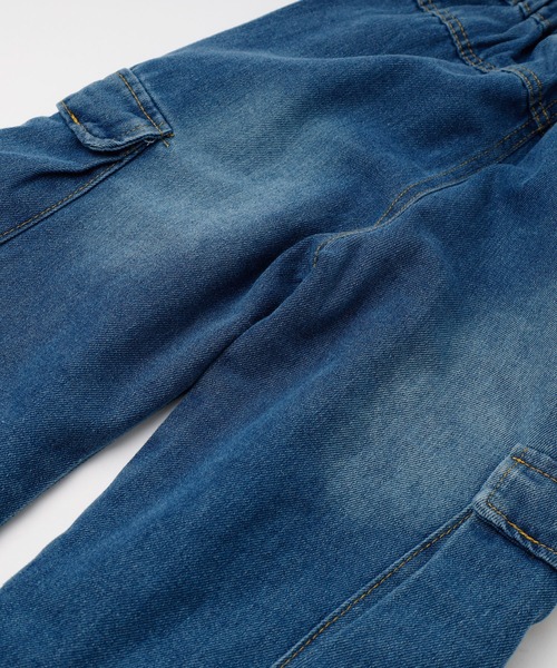 URBAN CHERRY(アーバンチェリー)の「ルーズサイドタックデニムカーゴパンツ(デニムパンツ・キッズ・ブラック/ブルー・110cm/120cm/130cm/140cm/150cm/160cm)」の10枚目の写真