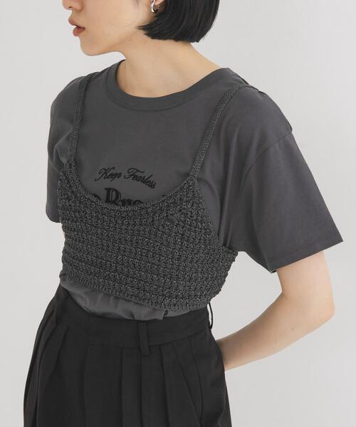 KBF(ケイビーエフ)の「フロッキーロゴTEE(Tシャツ/カットソー・レディース・オフホワイト/チャコールグレー/オートミール・ONE)」の3枚目の写真