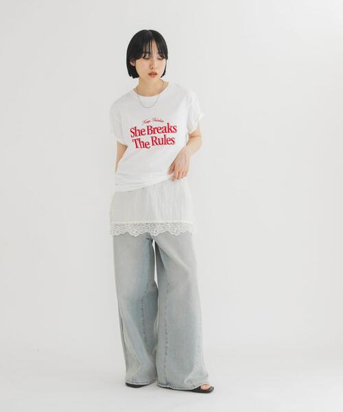 KBF(ケイビーエフ)の「フロッキーロゴTEE(Tシャツ/カットソー・レディース・オフホワイト/チャコールグレー/オートミール・ONE)」の7枚目の写真