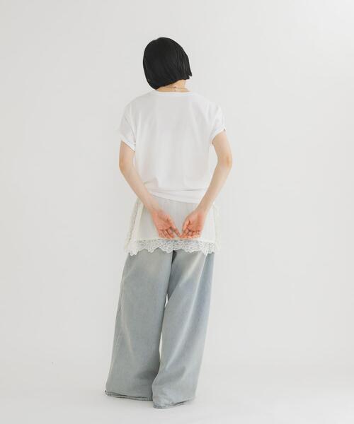 KBF(ケイビーエフ)の「フロッキーロゴTEE(Tシャツ/カットソー・レディース・オフホワイト/チャコールグレー/オートミール・ONE)」の8枚目の写真