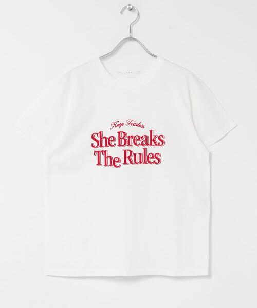 KBF(ケイビーエフ)の「フロッキーロゴTEE(Tシャツ/カットソー・レディース・オフホワイト/チャコールグレー/オートミール・ONE)」の10枚目の写真