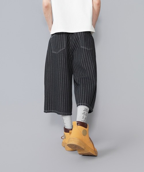 SPINNS（スピンズ）の「デニムピンストライプジョーツハーフパンツ/ユニセックス（デニムパンツ・メンズ・ネイビー/ブラック・M/S）」の14枚目の写真