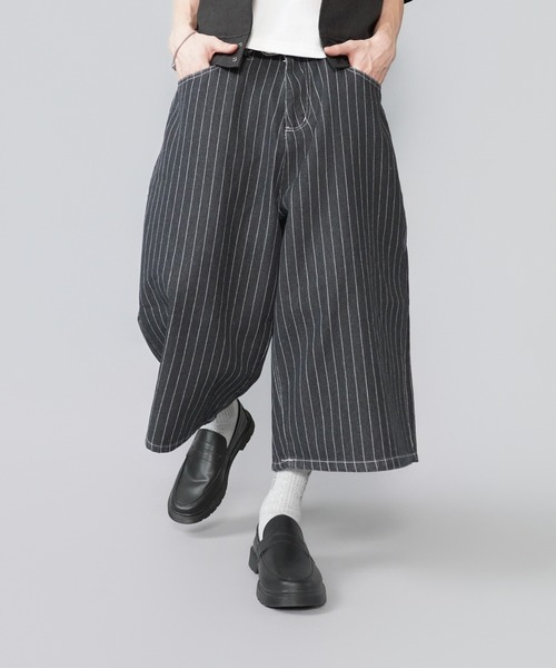 SPINNS（スピンズ）の「デニムピンストライプジョーツハーフパンツ/ユニセックス（デニムパンツ・メンズ・ネイビー/ブラック・M/S）」の15枚目の写真