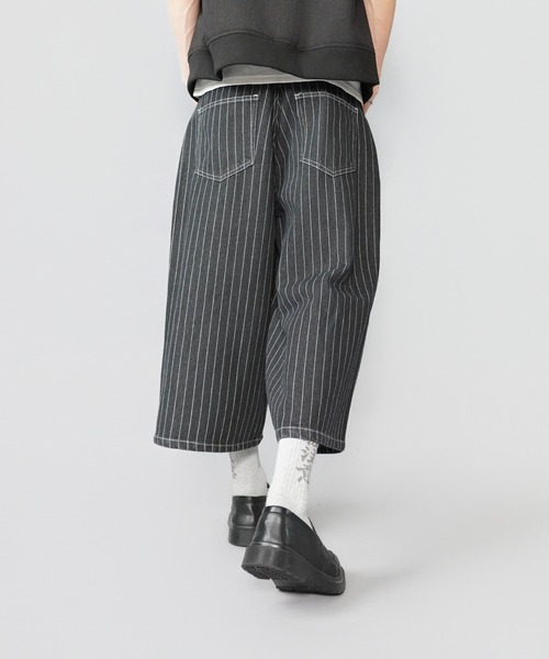 SPINNS（スピンズ）の「デニムピンストライプジョーツハーフパンツ/ユニセックス（デニムパンツ・メンズ・ネイビー/ブラック・M/S）」の18枚目の写真