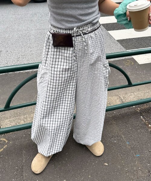 CIAOPANIC(チャオパニック)の「チェックバルーンイージーパンツ(その他パンツ・レディース・ホワイト/グリーン/ピンク/サックスブルー・ONE SIZE)」の5枚目の写真