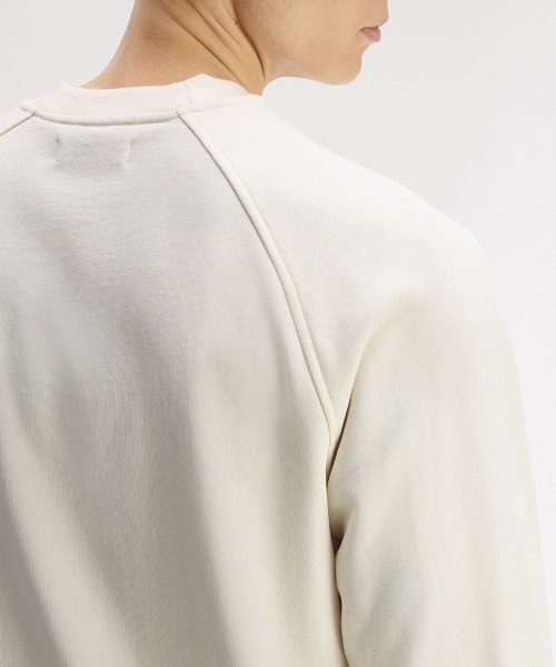 FRED PERRY（フレッドペリー）の「Tipped Crew Neck Sweatshirt／ティップドクルーネックスウェット（スウェット・メンズ・ダークネイビー/ベージュ/カーキ・XL/L/M/S）」の4枚目の写真