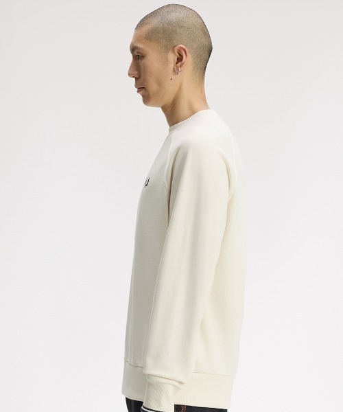 FRED PERRY（フレッドペリー）の「Tipped Crew Neck Sweatshirt／ティップドクルーネックスウェット（スウェット・メンズ・ダークネイビー/ベージュ/カーキ・XL/L/M/S）」の9枚目の写真