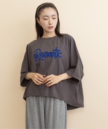 ”Romantic・ロゴモチーフT