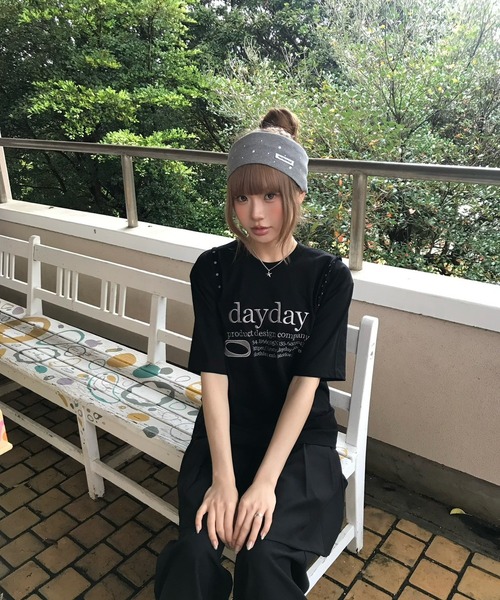 DAYDAY(デイデイ)の「カテゴリーロゴ S/S Tシャツ(Tシャツ/カットソー・レディース・ネイビー/ブラック・M)」の2枚目の写真