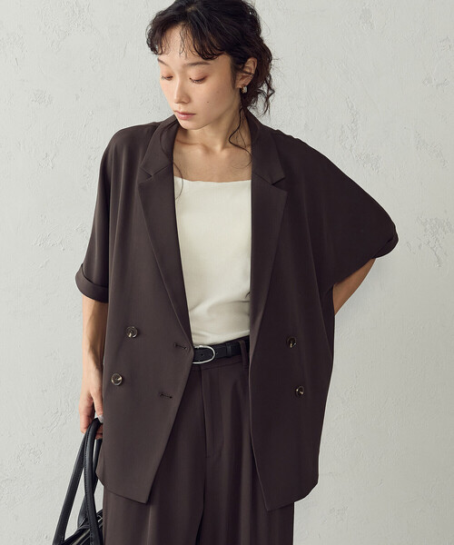 COMME CA ISM(コムサイズム)の「【UVカット・吸水速乾・接触冷感】半袖シャツジャケット/セットアップ対応(テーラードジャケット・レディース・ベージュ/モカ・FREE)」の1枚目の写真