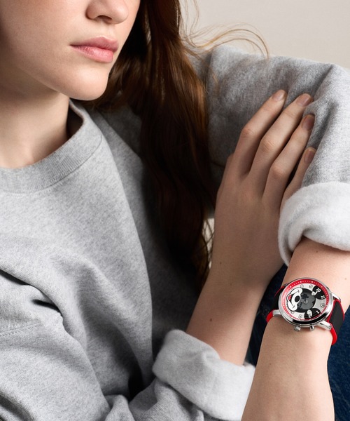 FOSSIL(フォッシル)の「フォッシル | ディズニー Disney x Fossil Mickey Mouse Big Tic ミッキーマウス ビッグティック 限定版 腕時計 メンズ アナログ シリコン LE1232(デジタル腕時計・メンズ・ブラック・FREE)」の4枚目の写真