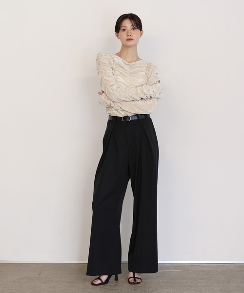 shetila(シェティラ)の「くしゅくしゅ シャーリング ベロア シアートップス(Tシャツ/カットソー・レディース・グレー/オリーブ/アイボリー・FREE)」の16枚目の写真