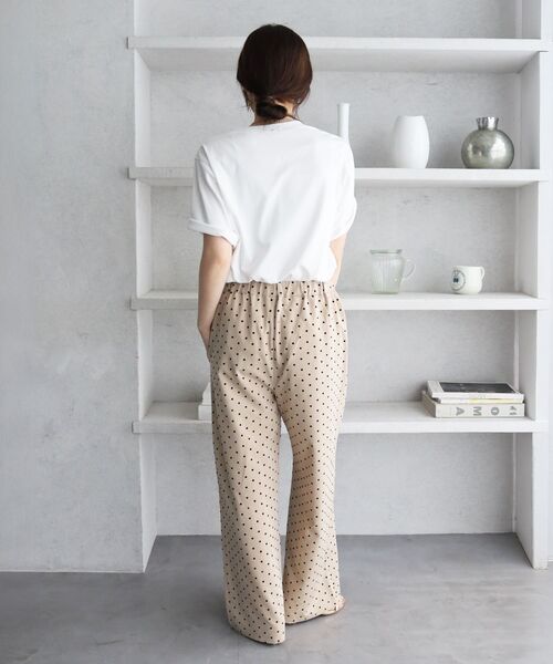 le.coeur blanc(ルクールブラン)の「《WEB限定》フロッキードットイージーパンツ(その他パンツ・レディース・ブラック/グレー/ベージュ・38)」の22枚目の写真