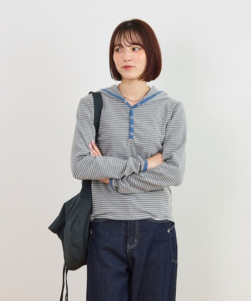ABYS(アビス)の「ヘンリーネックフーディートップス/長袖(Tシャツ/カットソー・レディース・グレー/ネイビー・FREE)」の18枚目の写真