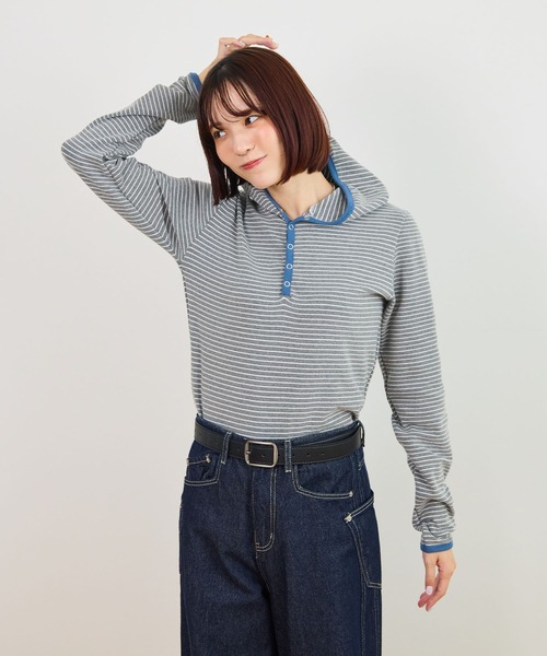 ABYS(アビス)の「ヘンリーネックフーディートップス/長袖(Tシャツ/カットソー・レディース・グレー/ネイビー・FREE)」の19枚目の写真