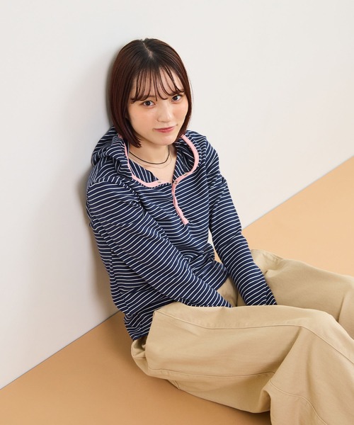 ABYS(アビス)の「ヘンリーネックフーディートップス/長袖(Tシャツ/カットソー・レディース・グレー/ネイビー・FREE)」の3枚目の写真