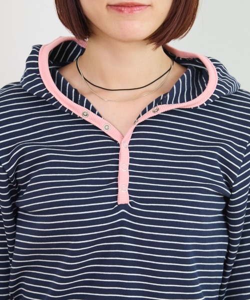 ABYS(アビス)の「ヘンリーネックフーディートップス/長袖(Tシャツ/カットソー・レディース・グレー/ネイビー・FREE)」の7枚目の写真