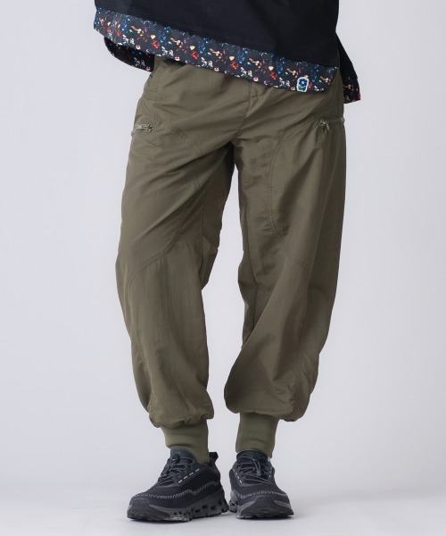 rehacer(レアセル)の「rehacer : Technical Jogger Pants / テクニカル ジョガー パンツ(その他パンツ・レディース・ブラック/カーキ・SMALL)」の4枚目の写真