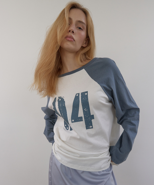 ASURA（アスラ）の「COLLECTING 04 LOOSE RAGLAN T (VINTAGE IVORY+BLUE)（Tシャツ/カットソー・レディース・その他・OS）」の4枚目の写真