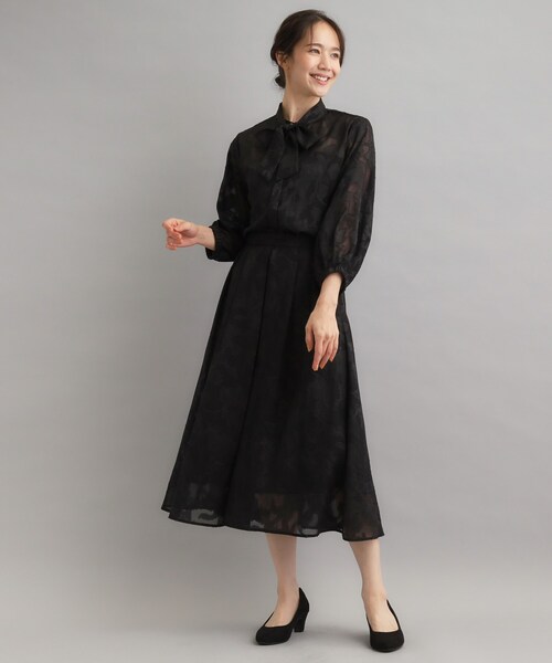 LAURA ASHLEY(ローラアシュレイ)の「【洗える/ウエストゴム仕様/カラー&無地展開あり】アーシャ柄 ジャカードスカート(スカート・レディース・ワイン系1/ブラック/ブラック系・40/38)」の5枚目の写真