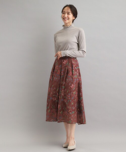 LAURA ASHLEY(ローラアシュレイ)の「【洗える/ウエストゴム仕様/カラー&無地展開あり】アーシャ柄 ジャカードスカート(スカート・レディース・ワイン系1/ブラック/ブラック系・40/38)」の12枚目の写真