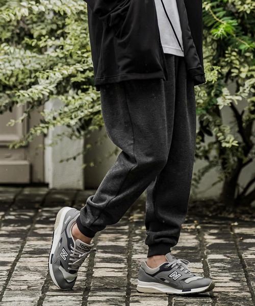 CAMBIO（カンビオ）の「mp15521- Herringbone Wool Knit Jogger Pants ジョガーパンツ(A74726cmb)（その他パンツ・メンズ・ブラック/ベージュ/ワイン/チャコール・S/M/L）」の2枚目の写真