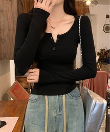 ボダン付きクルーネックTシャツ