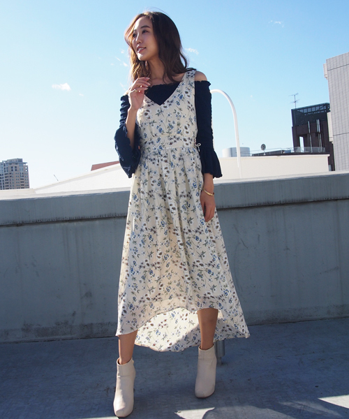 dazzlin（ダズリン）の「レースアップＶネックワンピース（ワンピース・レディース・ブラック/オフホワイト/ベージュ/イエロー/ネイビー・MEDIUM/SMALL）」の20枚目の写真