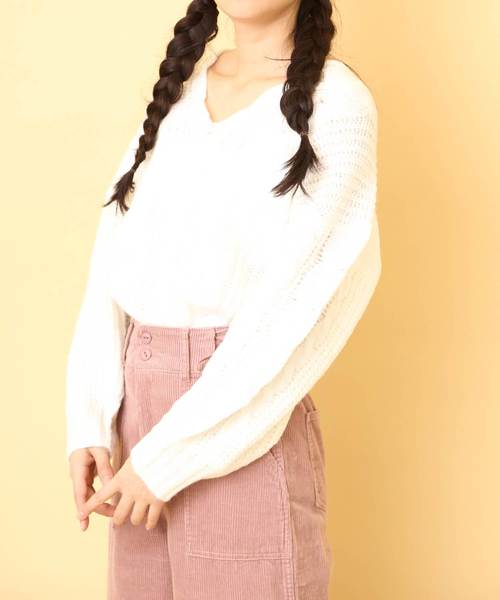 OLIVE des OLIVE（オリーブデオリーブ）の「★抜け衿ケーブルプルオーバー（ニット/セーター・レディース・ラベンダー/オフホワイト/ブラック/サックスブルー・FREE）」の11枚目の写真