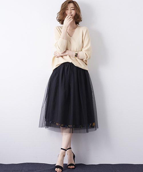 STUDIOUS（ステュディオス）の「ホールガーメントVネックニット（ニット/セーター・レディース・ベージュ/ブラック/ピンク・FREE）」の15枚目の写真