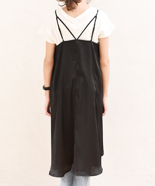 Luz Llena (philter)（ラズレナ　フィルター）の「ヴィンテージ風・サテンキャミワンピース（ワンピース・レディース・ブラック/グレー/ベージュ・MEDIUM）」の8枚目の写真