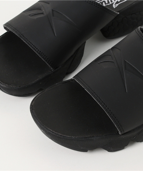 Reebok（リーボック）の「フューリースライド[サンダル]（サンダル・レディース・ブラック・26.0cm/27.0cm/24.0cm/23.0cm/25.0cm/28.0cm）」の6枚目の写真