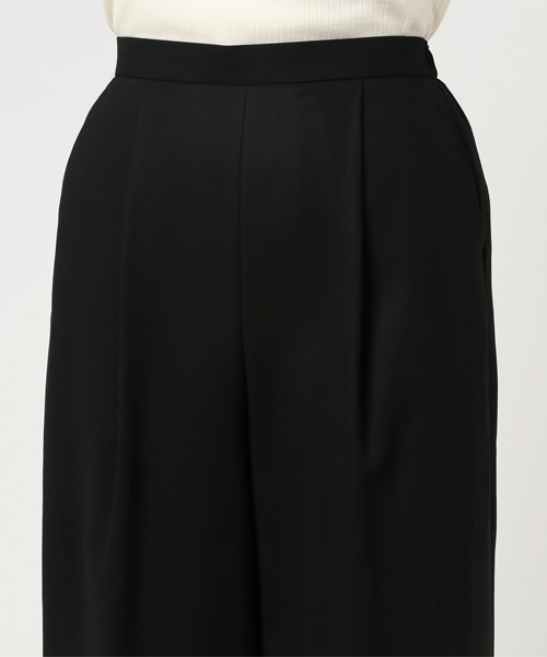 ENFOLD（エンフォルド）の「ハイツイストツイル クロップドTR（その他パンツ・レディース・ホワイト/ブラック・38/36）」の6枚目の写真