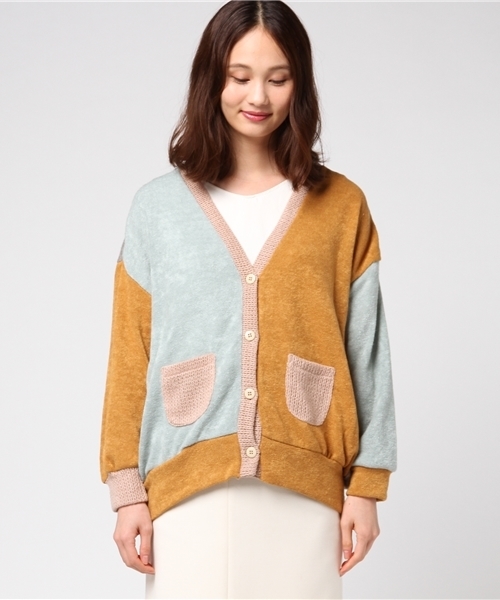 POU DOU DOU(プードゥドゥ)の「ニットソーカラーブロックゆるカーディガン(カーディガン/ボレロ・レディース・ピンク/ブルー/グレー・3)」の4枚目の写真