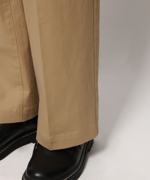 GLOBAL WORK（グローバルワーク）の「チノワイドトラウザー/776949（その他パンツ・メンズ・ブラック/オフホワイト/ベージュ・LARGE/MEDIUM/SMALL）」の7枚目の写真