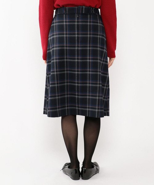 Petit Honfleur(プチオンフルール)の「ボタン使いチェックスカート(スカート・レディース・ネイビー/グレー・61/64/67)」の13枚目の写真