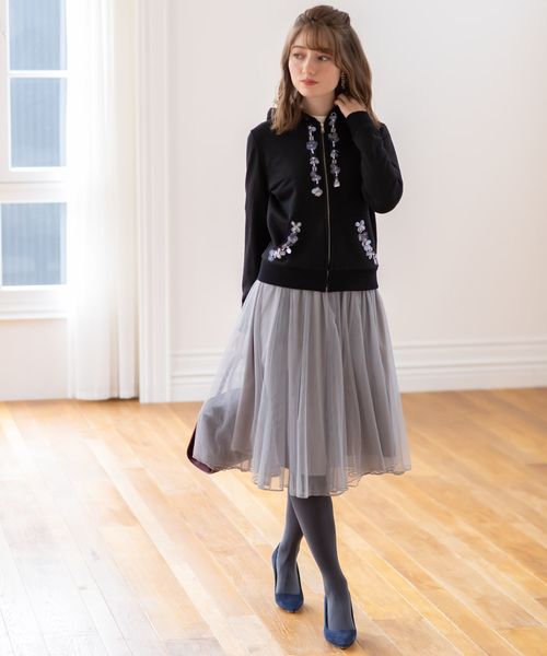 tocco closet(トッコ クローゼット)の「フラワースパンコール装飾つきパーカー(パーカー・レディース・ブラック/グレー・M)」の18枚目の写真