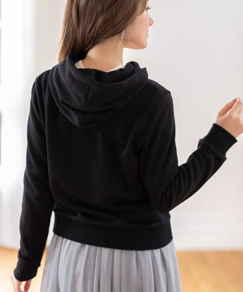 tocco closet(トッコ クローゼット)の「フラワースパンコール装飾つきパーカー(パーカー・レディース・ブラック/グレー・M)」の9枚目の写真