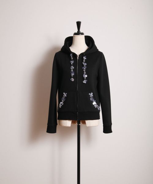 tocco closet(トッコ クローゼット)の「フラワースパンコール装飾つきパーカー(パーカー・レディース・ブラック/グレー・M)」の5枚目の写真
