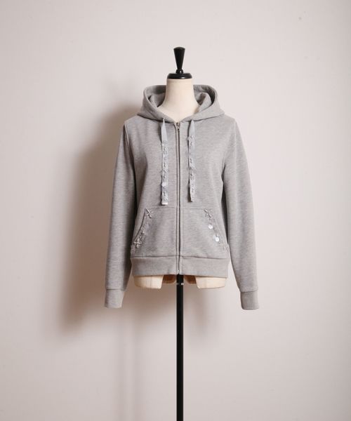tocco closet(トッコ クローゼット)の「フラワースパンコール装飾つきパーカー(パーカー・レディース・ブラック/グレー・M)」の3枚目の写真