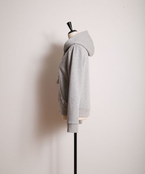 tocco closet(トッコ クローゼット)の「フラワースパンコール装飾つきパーカー(パーカー・レディース・ブラック/グレー・M)」の19枚目の写真