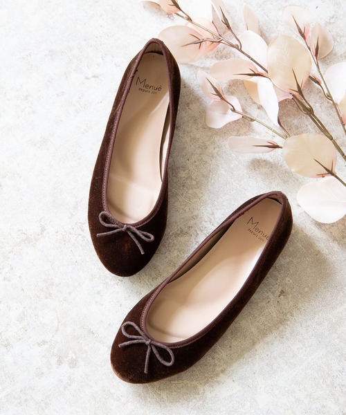 menue(メヌエ)の「スイートフィット ラウンドトゥ バレエシューズ(バレエシューズ・レディース・グレイッシュベージュ/レッド/ピンク/ブラック/レオパード/ブルー/イエロー/グリーン/ブラック系その他/ベージュ系その他/グリーン系その他/ブラック系その他3/その他/ブラウン/チャコール/ライトグレー/スモークピンク/マスタード/ブラック系その他2/その他1/ガンメタ/パイソン/アニマル/ベージュ/ホワイト系その他/パープル系その他/キャメル/ダークブラウン/ブラック系その他4/ブルー系その他/ラベンダー/アイボリー/シルバー/アッシュグレー/ブラック系その他5/ブラウン系その他・26.5cm/25.5cm/22.5cm/26.0cm/24.0cm/24.5cm/22.0cm/23.0cm/23.5cm/21.5cm/25.0cm)」の13枚目の写真