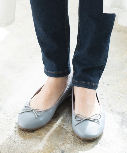 menue(メヌエ)の「スイートフィット ラウンドトゥ バレエシューズ(バレエシューズ・レディース・グレイッシュベージュ/レッド/ピンク/ブラック/レオパード/ブルー/イエロー/グリーン/ブラック系その他/ベージュ系その他/グリーン系その他/ブラック系その他3/その他/ブラウン/チャコール/ライトグレー/スモークピンク/マスタード/ブラック系その他2/その他1/ガンメタ/パイソン/アニマル/ベージュ/ホワイト系その他/パープル系その他/キャメル/ダークブラウン/ブラック系その他4/ブルー系その他/ラベンダー/アイボリー/シルバー/アッシュグレー/ブラック系その他5/ブラウン系その他・26.5cm/25.5cm/22.5cm/26.0cm/24.0cm/24.5cm/22.0cm/23.0cm/23.5cm/21.5cm/25.0cm)」の22枚目の写真