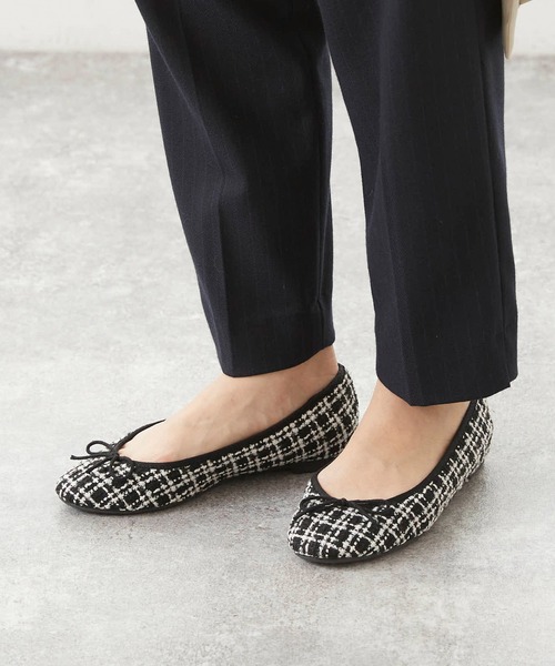 menue(メヌエ)の「スイートフィット ラウンドトゥ バレエシューズ(バレエシューズ・レディース・グレイッシュベージュ/レッド/ピンク/ブラック/レオパード/ブルー/イエロー/グリーン/ブラック系その他/ベージュ系その他/グリーン系その他/ブラック系その他3/その他/ブラウン/チャコール/ライトグレー/スモークピンク/マスタード/ブラック系その他2/その他1/ガンメタ/パイソン/アニマル/ベージュ/ホワイト系その他/パープル系その他/キャメル/ダークブラウン/ブラック系その他4/ブルー系その他/ラベンダー/アイボリー/シルバー/アッシュグレー/ブラック系その他5/ブラウン系その他・26.5cm/25.5cm/22.5cm/26.0cm/24.0cm/24.5cm/22.0cm/23.0cm/23.5cm/21.5cm/25.0cm)」の9枚目の写真