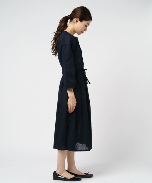 rps（アールピーエス）の「ドビースタンドカラーシャツワンピース（シャツワンピース・レディース・オフホワイト/ダークネイビー/ベージュ・M）」の4枚目の写真