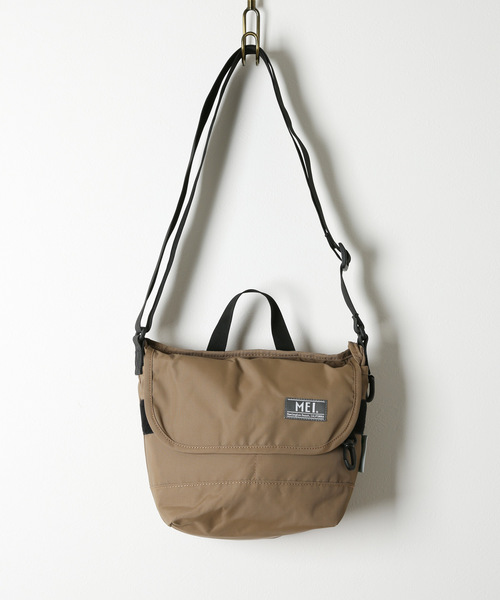 MEI（メイ）の「【MEI】MINI MESSENGER 19/メッセンジャーバッグ（メッセンジャーバッグ・メンズ・ベージュ/ブラック/ブルー/ブラウン/チャコール/グリーン/グレー/ネイビー/オリーブドラブ/オレンジ/ピンク/パープル/レッド/ホワイト/イエロー・FREE）」の6枚目の写真