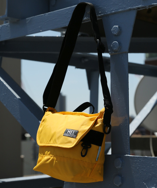 MEI（メイ）の「【MEI】MINI MESSENGER 19/メッセンジャーバッグ（メッセンジャーバッグ・メンズ・ベージュ/ブラック/ブルー/ブラウン/チャコール/グリーン/グレー/ネイビー/オリーブドラブ/オレンジ/ピンク/パープル/レッド/ホワイト/イエロー・FREE）」の13枚目の写真