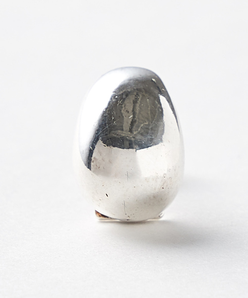 PHILIPPE AUDIBERT（フィリップ オーディベール）の「【PHILIPPE AUDIBERT】ワントップピアス（ピアス（両耳用）・レディース・シルバー・FREE）」の4枚目の写真