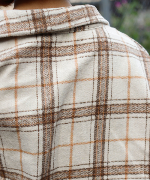 VANNIE U(ヴァニーユー)の「VANNIE U オーバーチェックシャツ(シャツ/ブラウス・レディース・ベージュ/ナチュラル・FREE)」の11枚目の写真