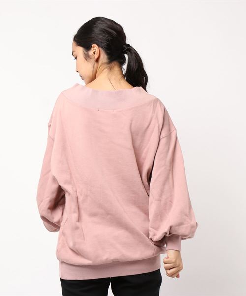 EMODA（エモダ）の「LOOSE OFF SHOULDERトレーナー（ジャージ・レディース・ピンク・FREE）」の2枚目の写真